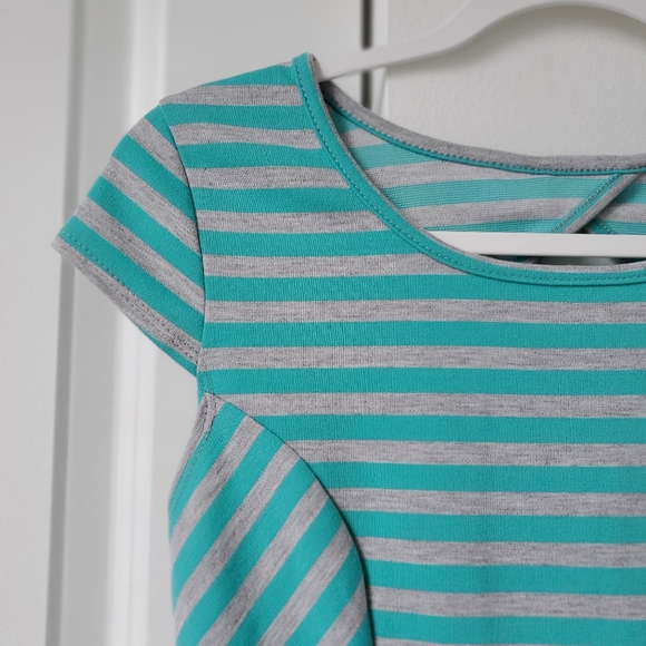NWT BCX Teal Stripe Lines Blouse top with Belt Size Small - Picture 4 of 8